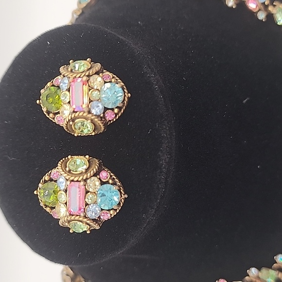 HOLLYCRAFT Vintage Multicolor Crystal Necklace and Earring Set - Picture 4 of 11